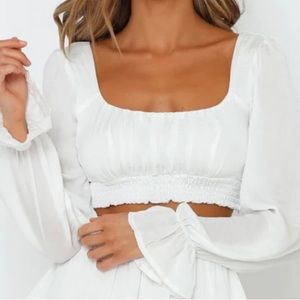 NWT - HELLOMOLLY ON SCREEN CROP TOP WHITE -Small